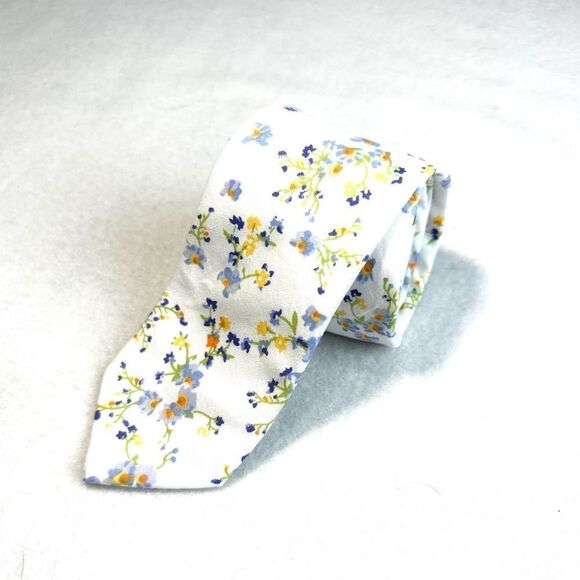 White and Blue Floral Patterned Skinny Hand Made Cotton Tie‎ NWT 2.5 x 56 - Picture 2 of 4